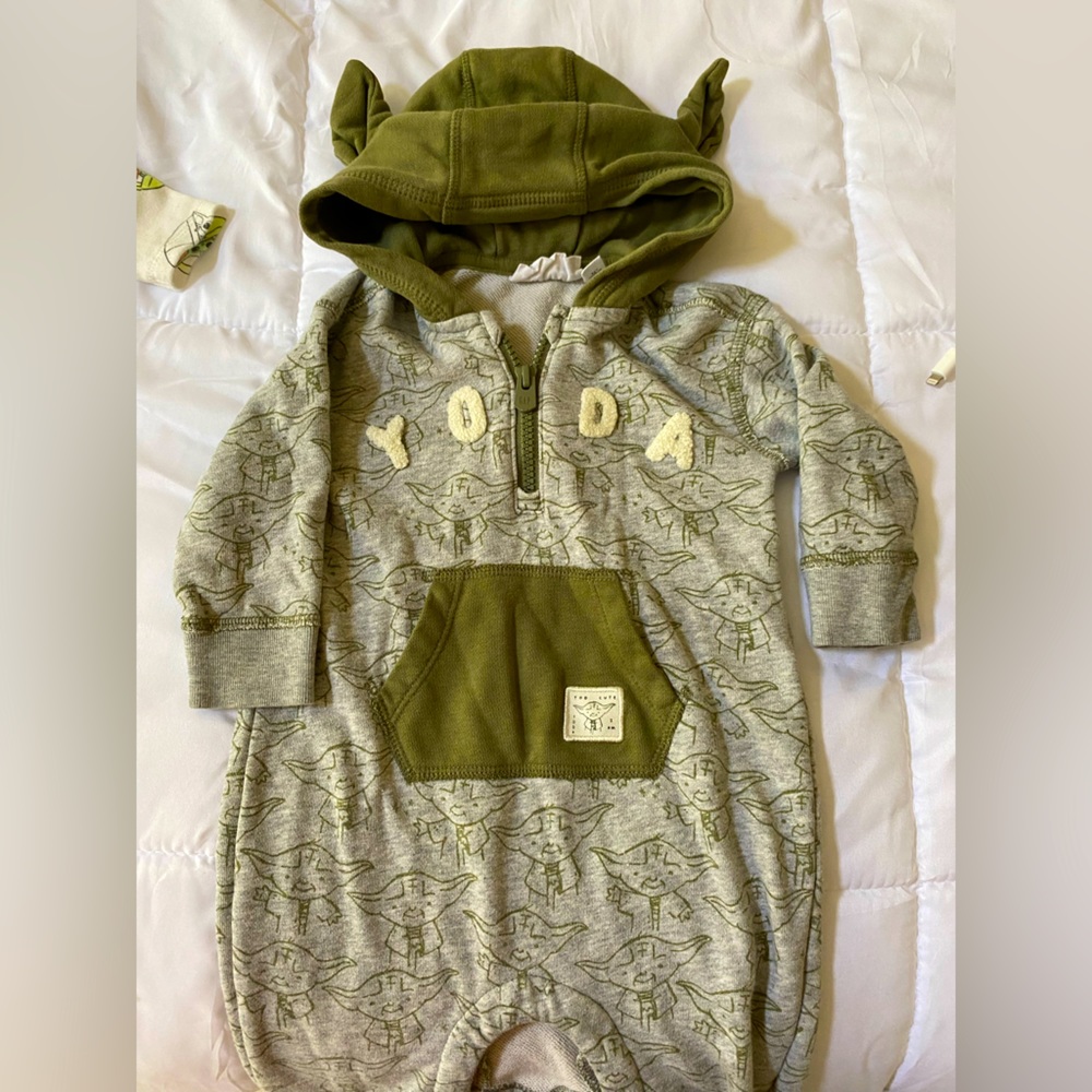 Baby Gap #starwars Yoda size 6-12 months